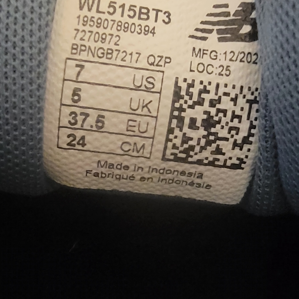 New Balance - Picture 6 of 8